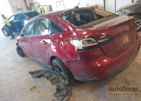 2016 Ford Focus Se z USA, uszkodzony, nr VIN 1FADP3F28GL244646